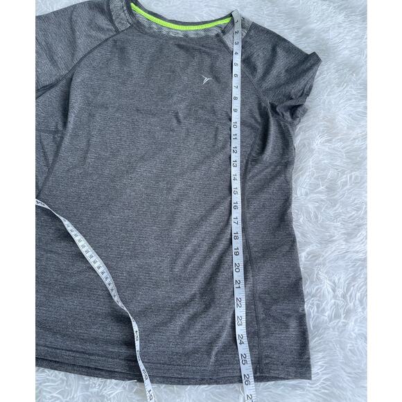 Old Navy ActiveT-shirt Running Sz L Gently used - Picture 3 of 6